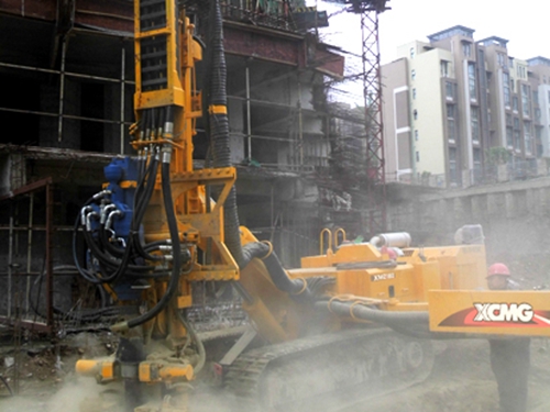 錨杆(gǎn)鑽施工(gōng)2